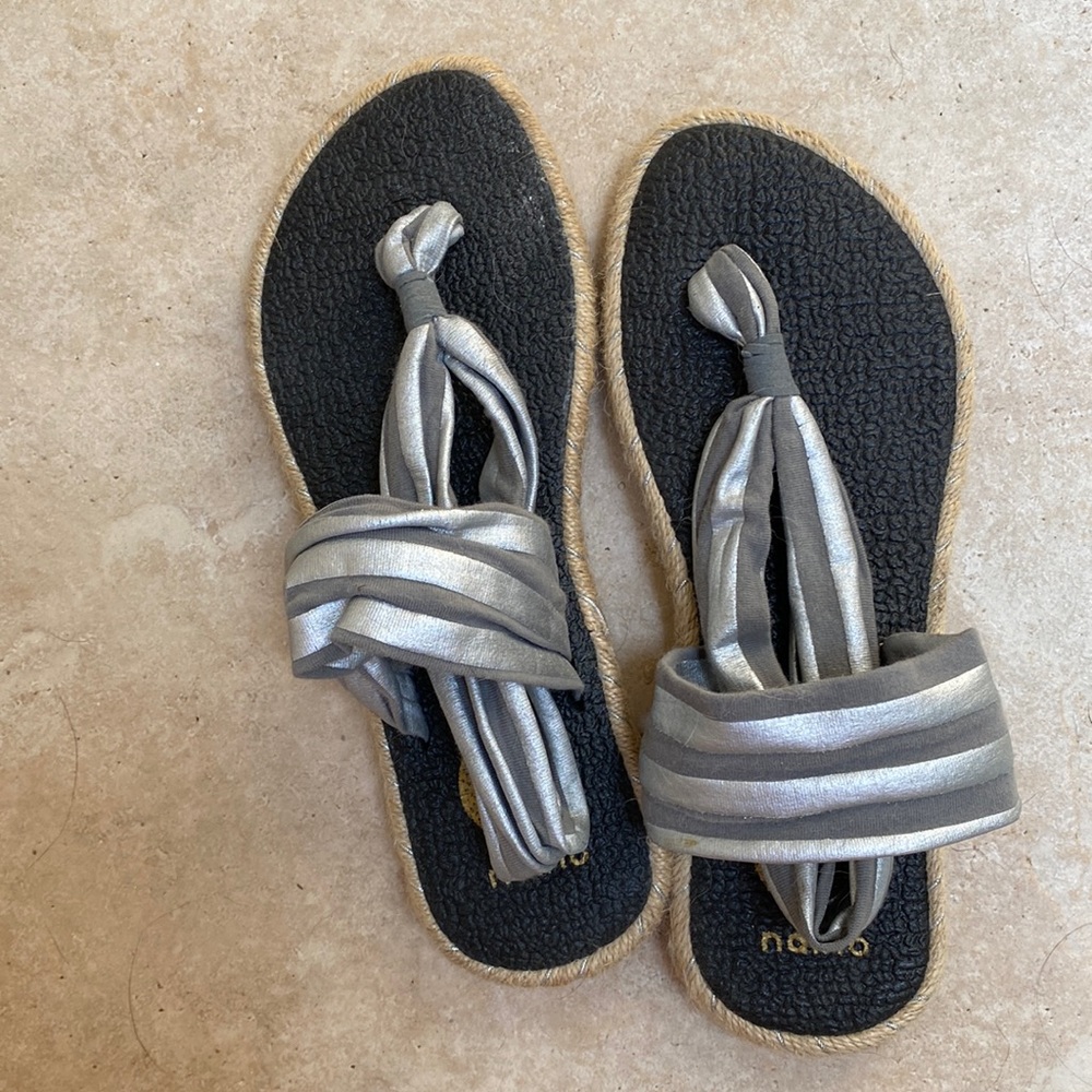 Nalho yoga sandal